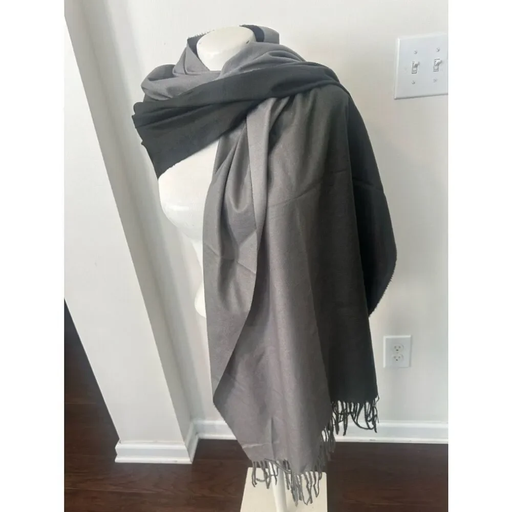 Cashmere Firenze Italia Gray & Charcoal Fringe Scarf